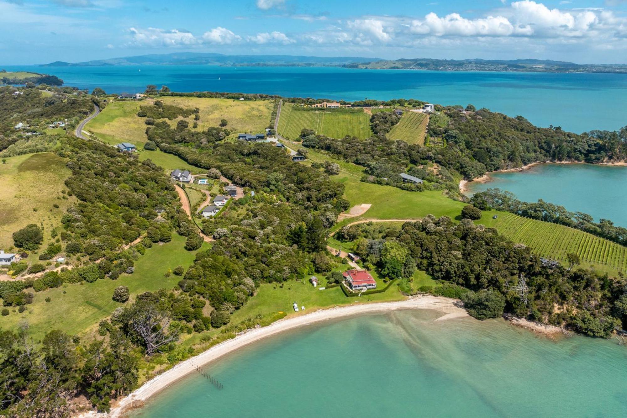 Te Whau Bach Apartments - Stay Waiheke Te Whau Bay Екстериор снимка