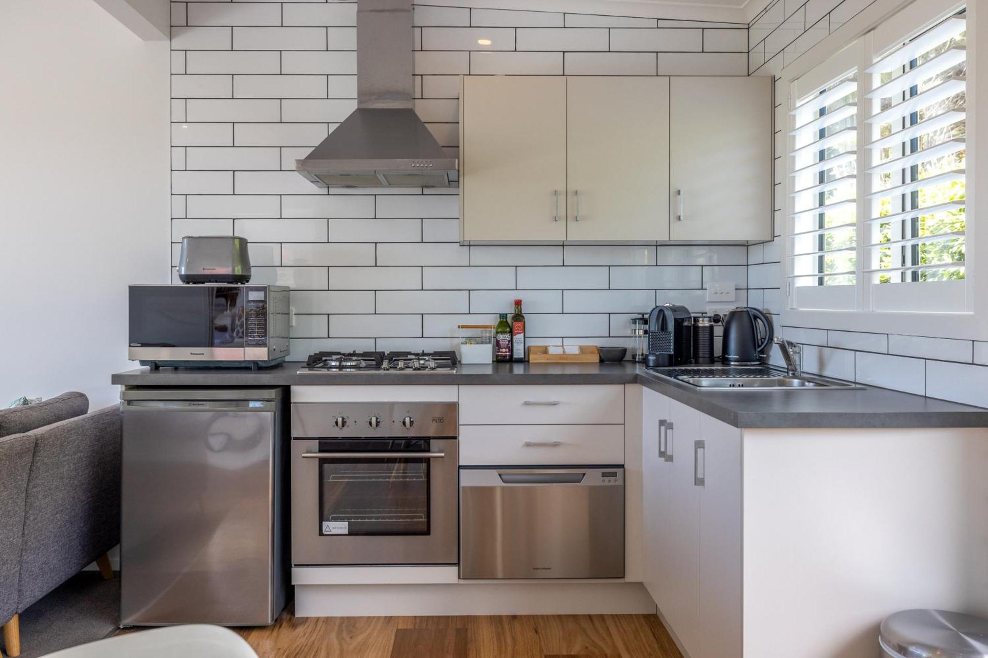 Te Whau Bach Apartments - Stay Waiheke Te Whau Bay Екстериор снимка